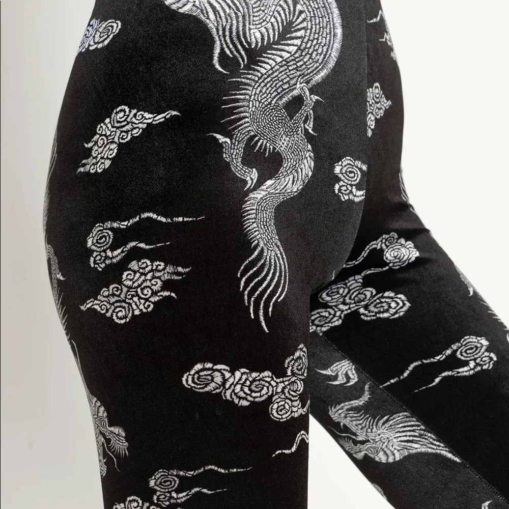 Blackmilk LUCKY DRAGON VELVET HW LEGGINGS - LIMITED XS - Picture 5 of 5